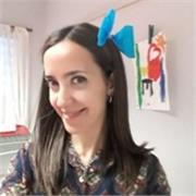 Profesora de inglés dicta clases online a niños y adolescentes